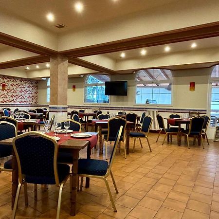 Hostal-Restaurante Posada Del Duque Villalbilla de Burgos ภายนอก รูปภาพ