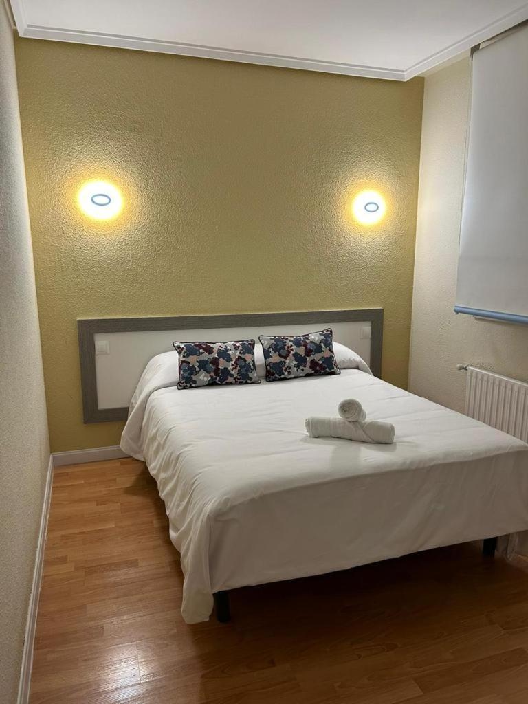 Hostal-Restaurante Posada Del Duque Villalbilla de Burgos ภายนอก รูปภาพ